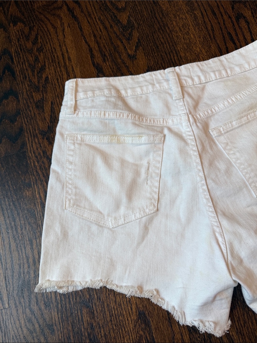 White Frayed Hem Women's Denim Shorts size medium - Picture 13 of 14